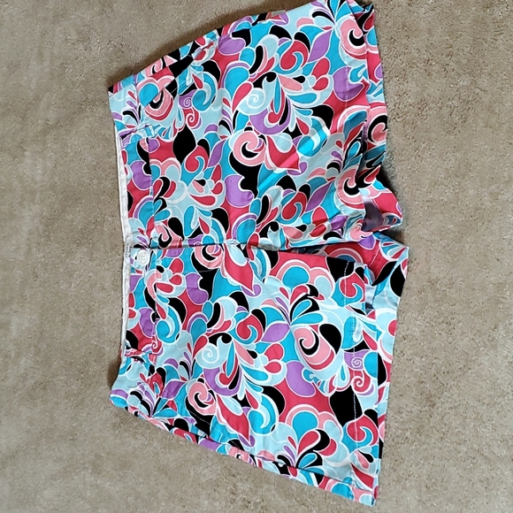 multi color shorts - Picture 1 of 3